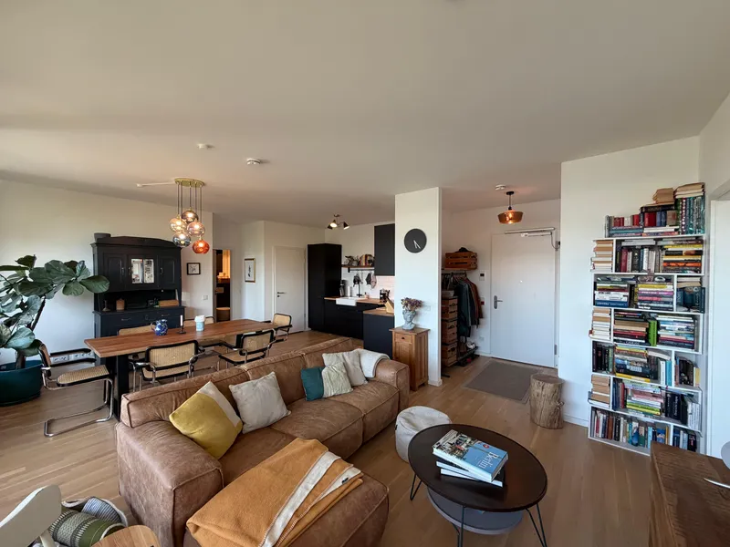 Moderne 3-Zimmer-Neubauwohnung mit großem Balkon, Fußbodenheizung & Stellplatz (87 qm) Prenzl. Berg — photo 1